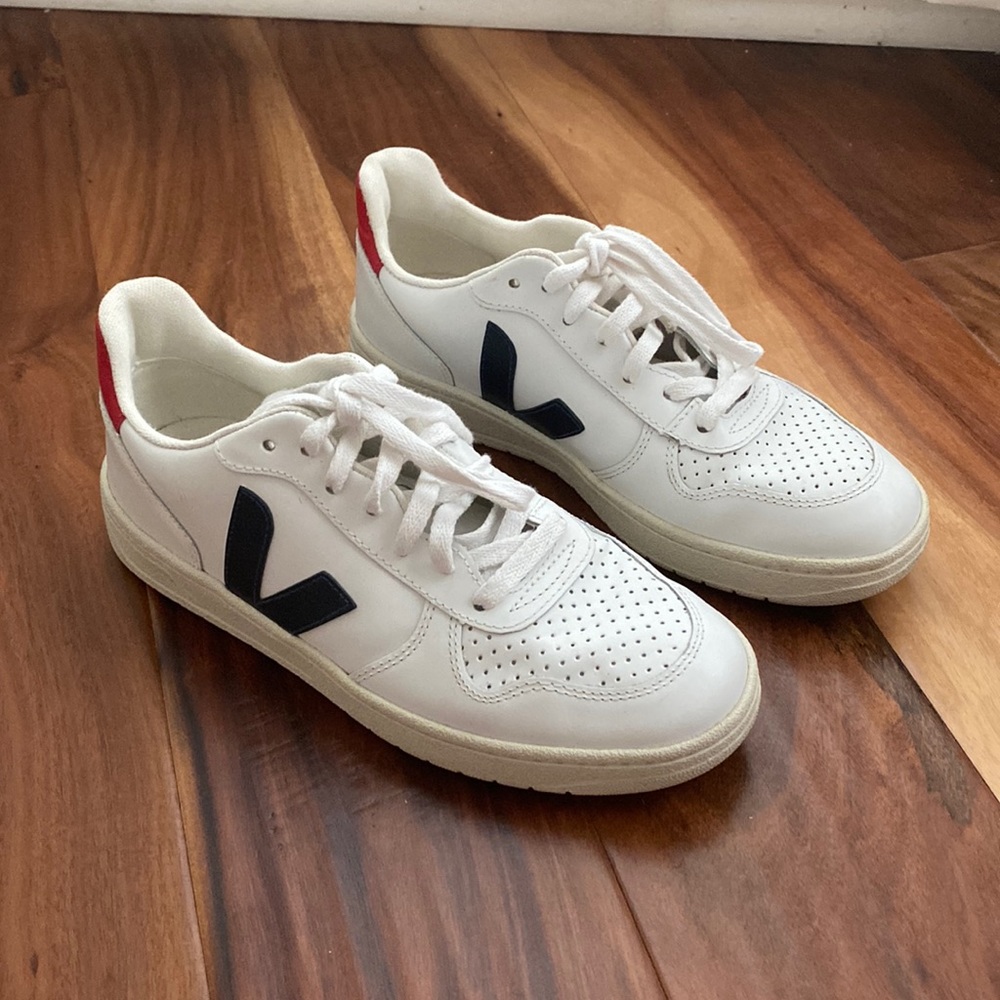 Veja V-10 Sneakers US Size 7